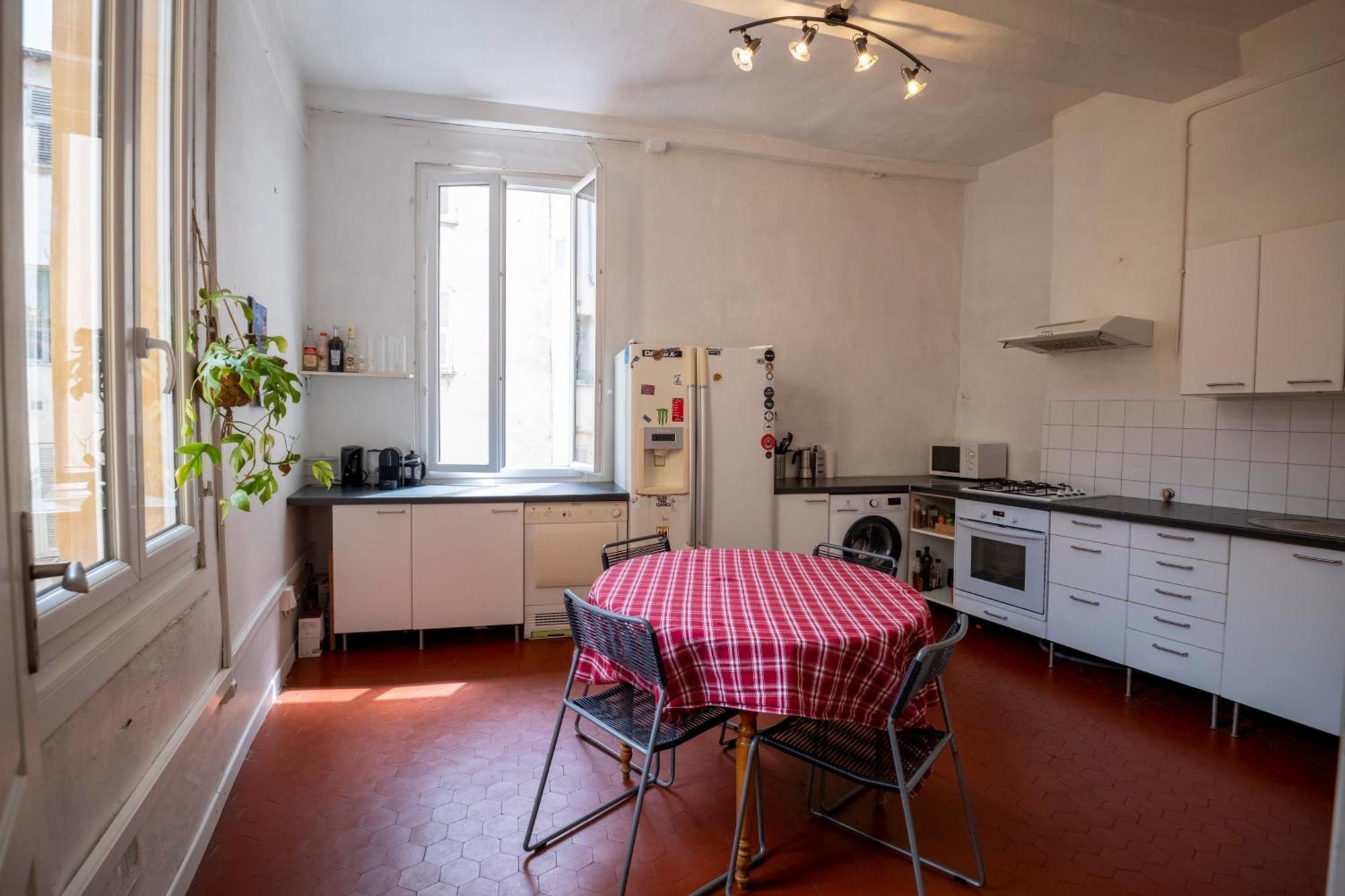 Spacieux Vieux Appartamento
