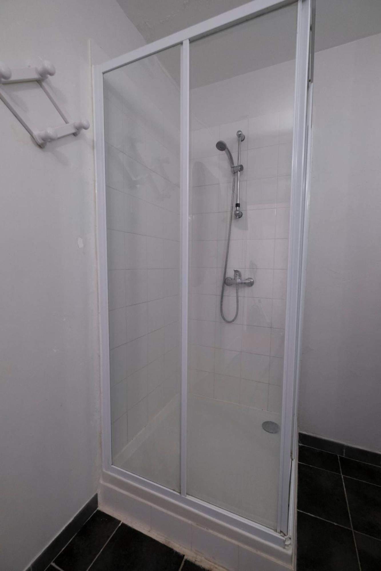 Spacieux Vieux Appartement